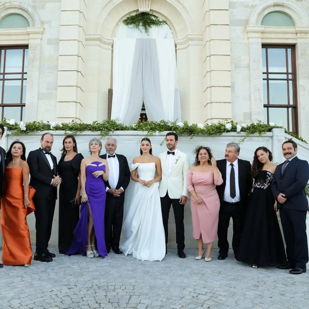 Hande-Erçel-Barış Arduç1