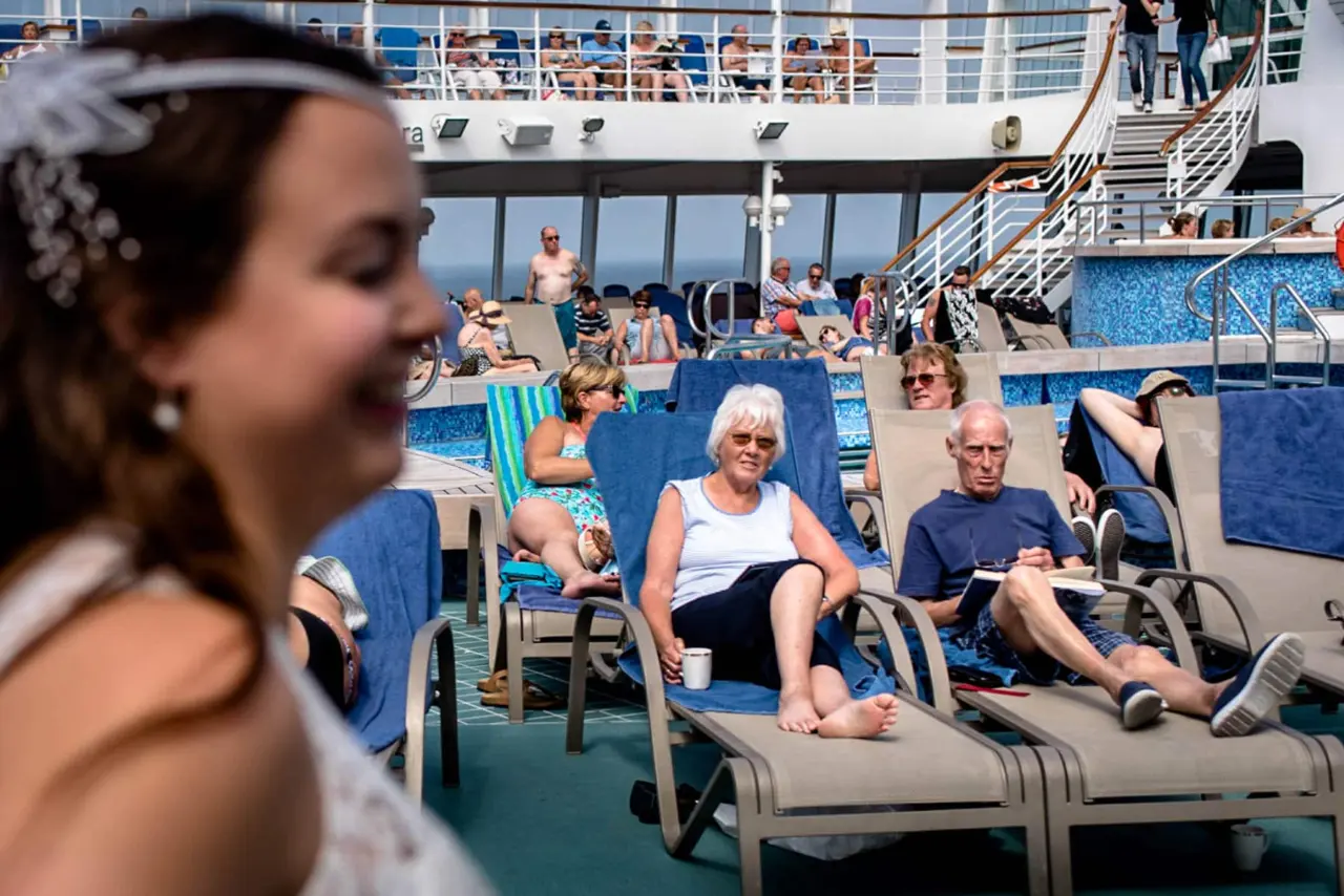 alternative-cruise-ship-wedding-23