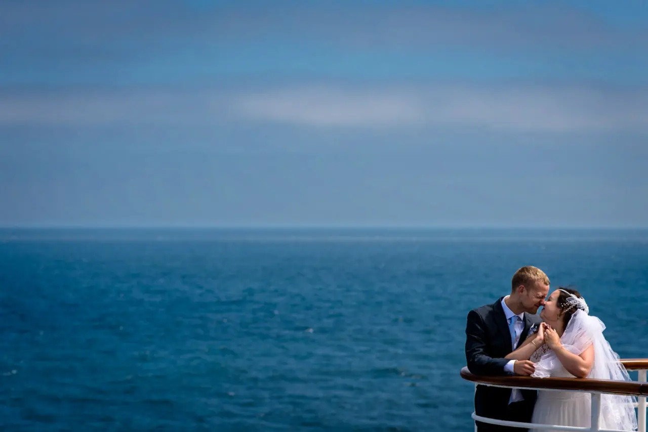 alternative-cruise-ship-wedding-30