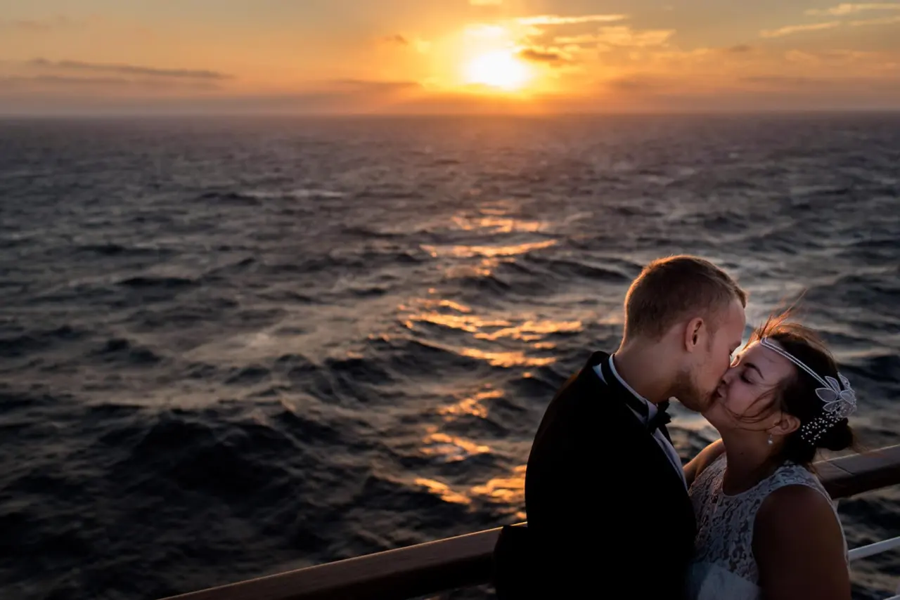 alternative-cruise-ship-wedding-46