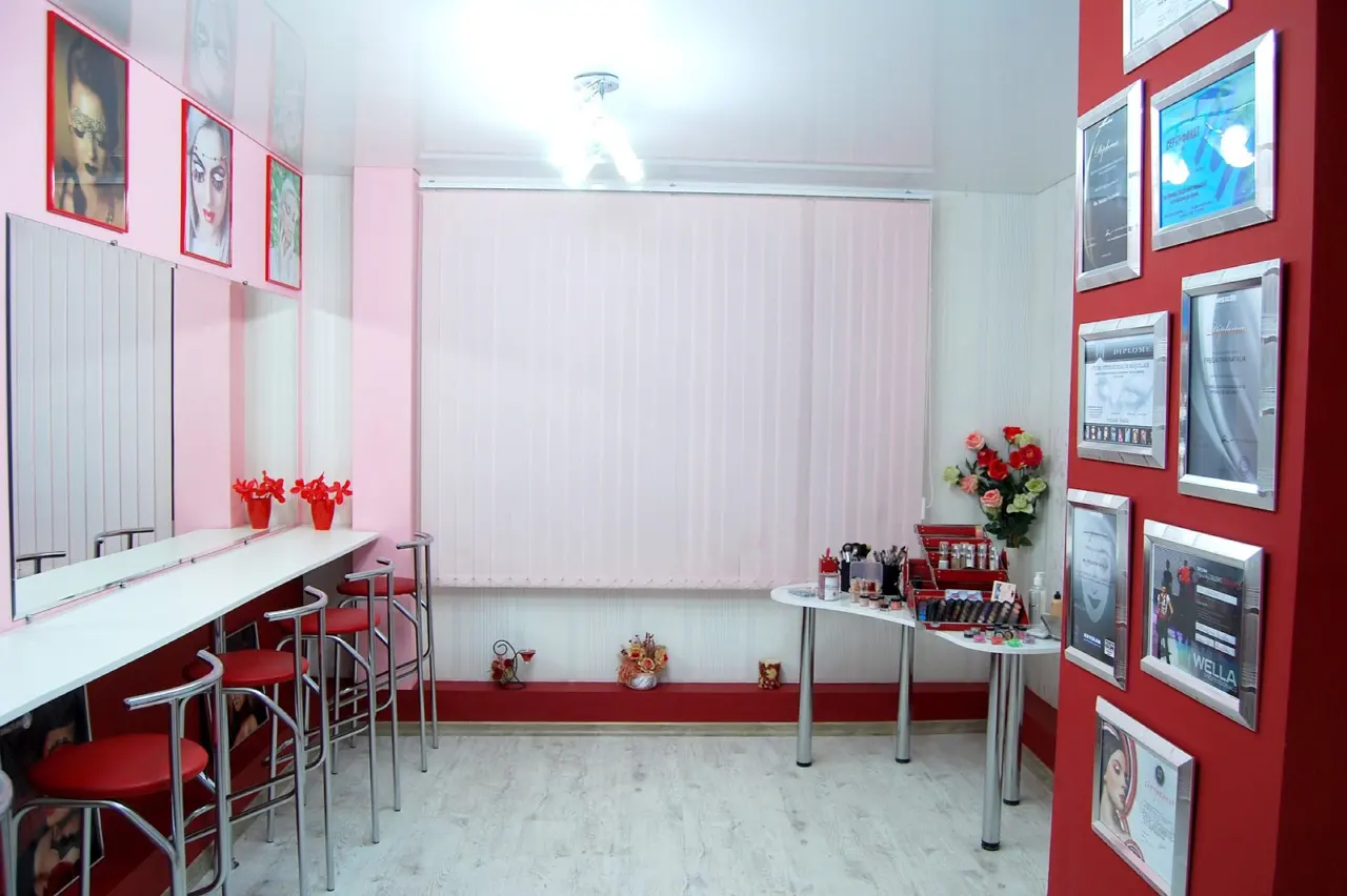 Professional Make-up Studio Visage by Nataly